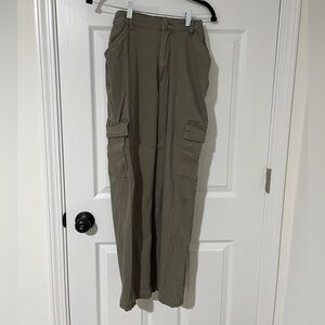 Hollister green cargo pants